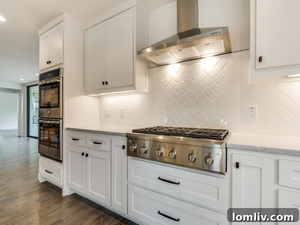 Bright Kitchen Dining Nook with Modern Decor