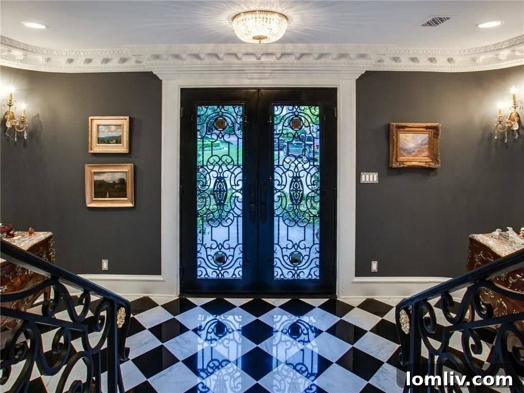 Luxurious Living Room Dallas Townhouse