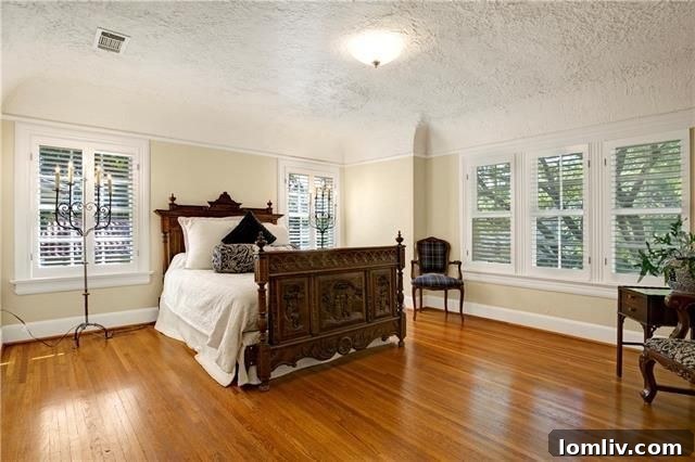 Radiant North Highlands Estate Steals the Show at Dallas Open Houses This Weekend 16 Cozy breakfast nook with stained glass windows at 6021 Mercedes Ave.