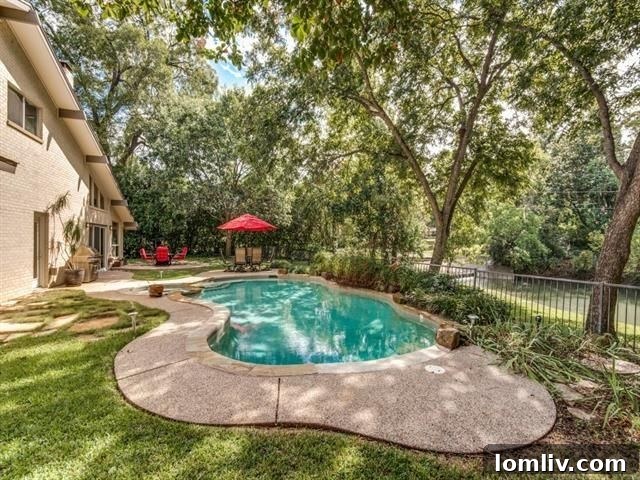 2834 Millwood Dr - Farmers Branch Pool