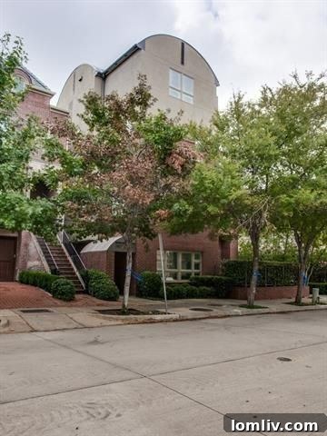 2812 Thomas Ave - State Thomas Condo Rooftop View