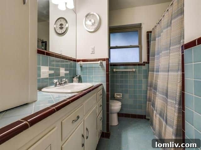 Greenbelt Facing Front Exterior of Wynnewood North Home