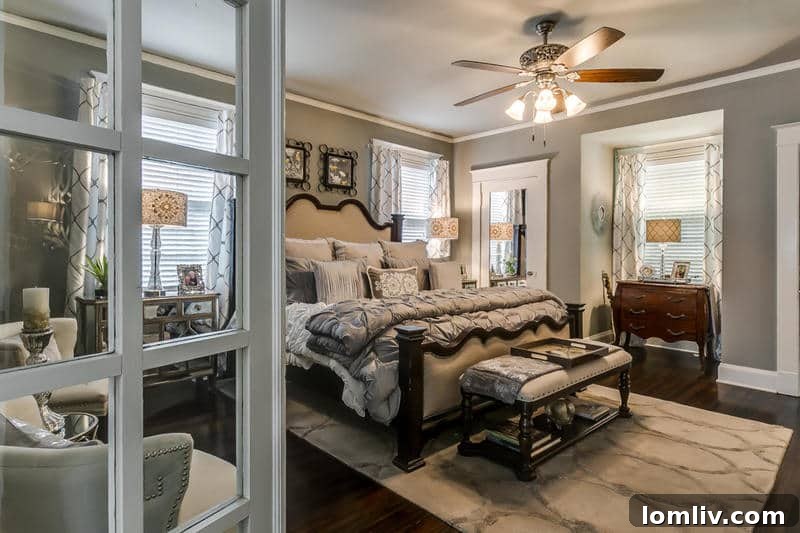 Tarihi Elizabeth Bulvarı'nda Uzman Emlakçılardan Büyük Vurgun 6 Spacious and bright master bedroom in the historic Fort Worth residence