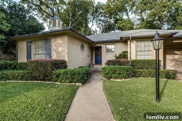 Wilshire Summit Perfection: Prime Location, Modern Updates, Turnkey Living 2 Charming East Dallas Home Exterior