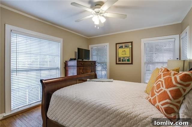 Outdoor Dining Area on Pavestone Patio