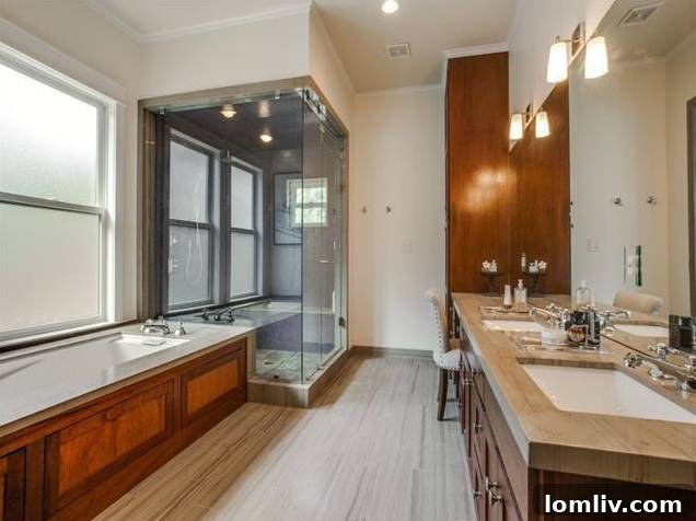 937-N.-Windomere-Master-Bath