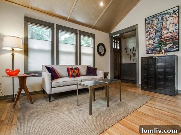 937-N.-Windomere-Living