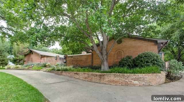 Stunning Mid-Century Modern Home at 3728 Arroyo Road, Fort Worth, Exterior View 1