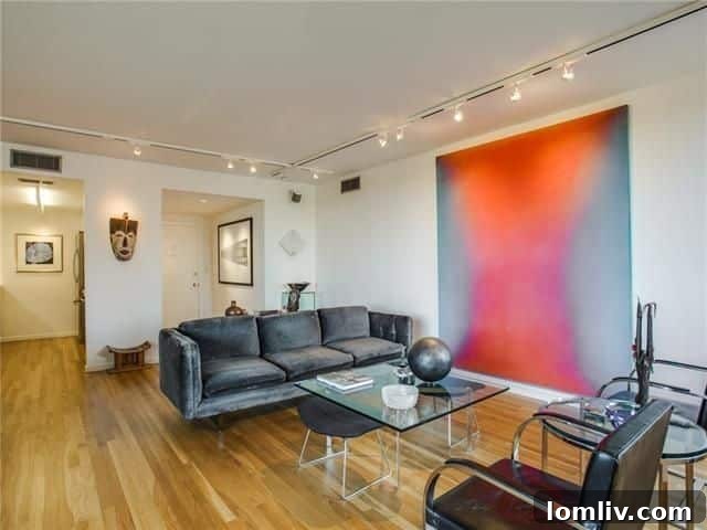 3701-Turtle-Creek-Blvd-Dallas-Bedroom-Closet