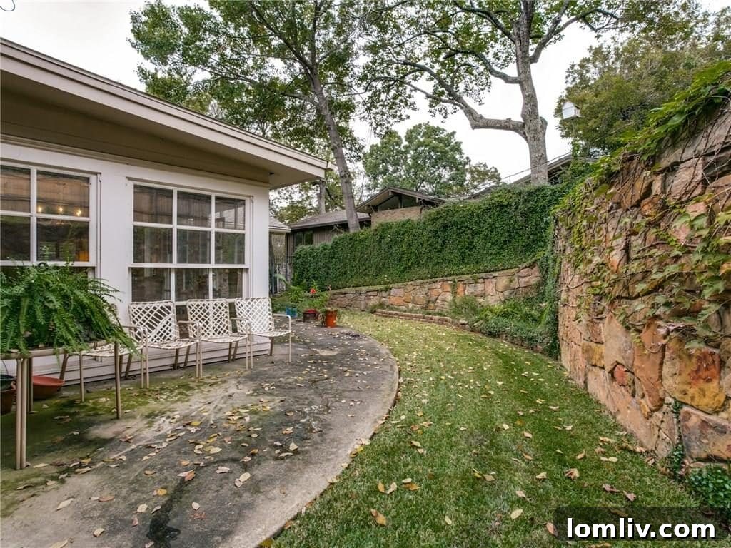 948 Forest Grove Terraced Garden - Outdoor Oasis