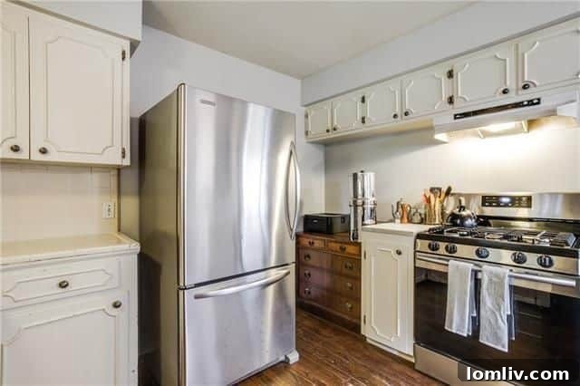 Vintage blue tile in the second bathroom