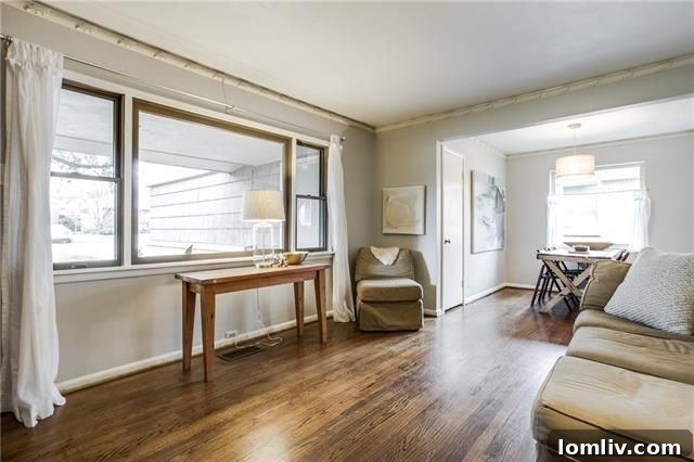 Dining area connected to the kitchen