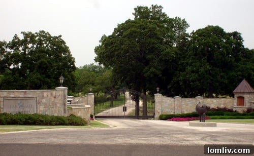 Tillerson Takes the Reins: Buys Charles Wylys Legendary Argyle Horse Ranch 4 StarEntry