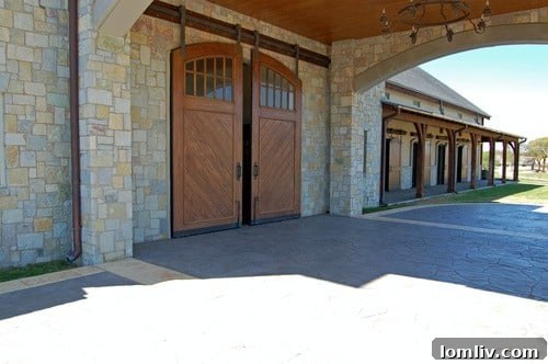 Tillerson Takes the Reins: Buys Charles Wylys Legendary Argyle Horse Ranch 6 StarBrnPort