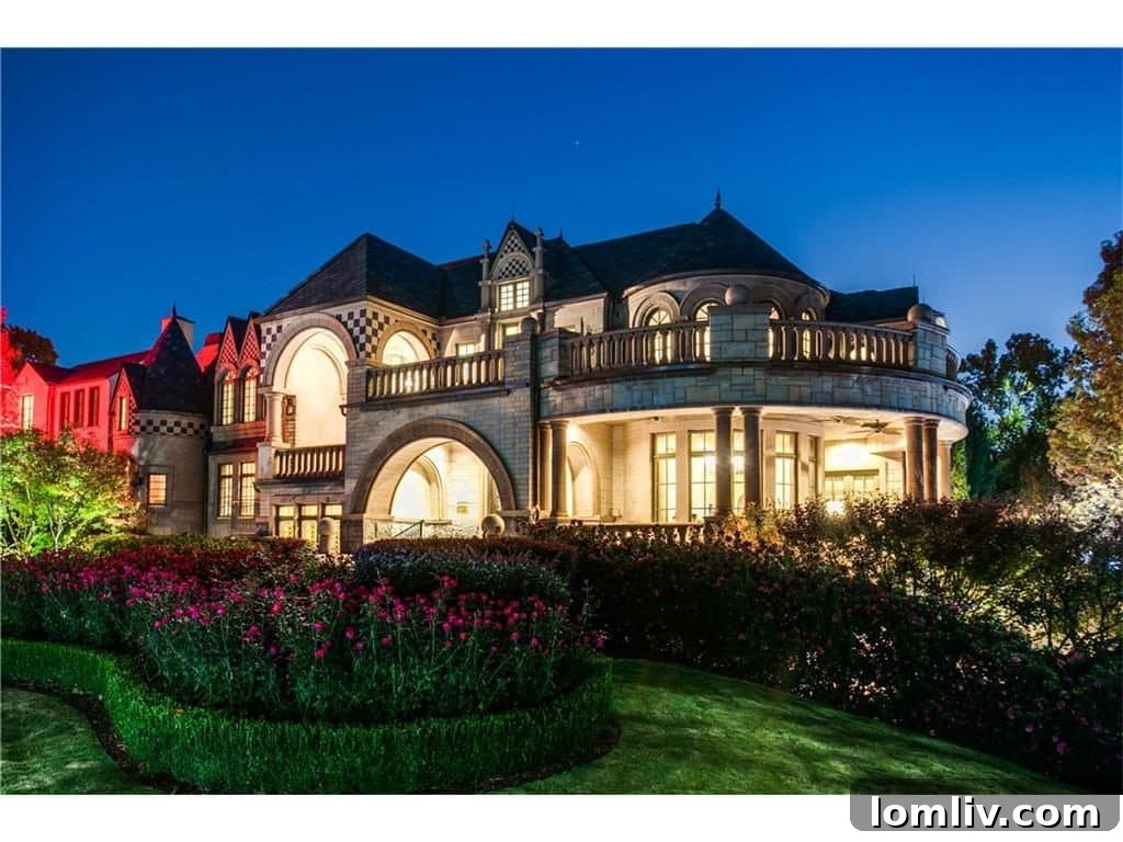 Luxurious Living Room of the Highland Park Mansion