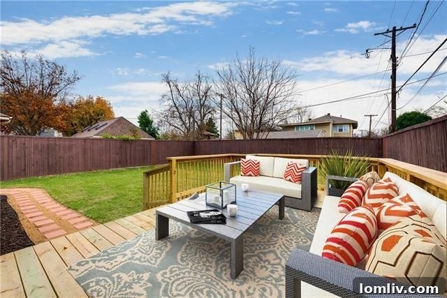 Dallas Open House Spotlight: A Masterpiece Craftsman in Junius Heights 7 Charming exterior with wrap-around patio at 725 Lowell St