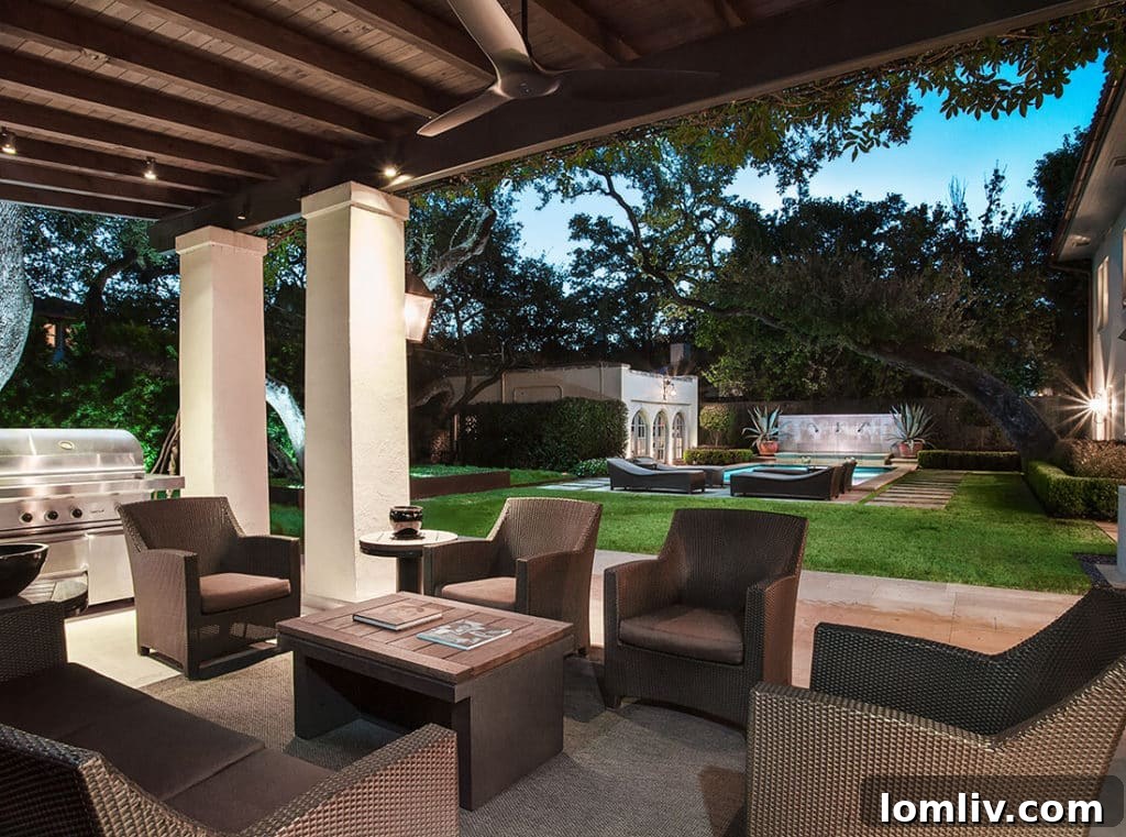 Outdoor kitchen area for al fresco dining