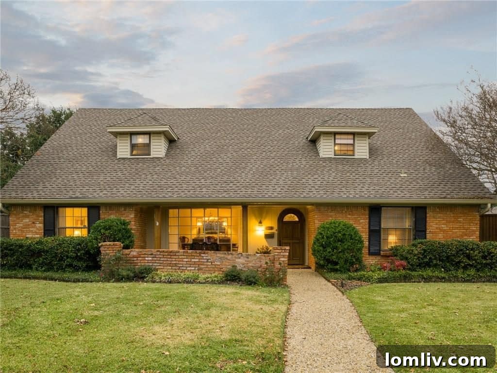 Stunning family home at 6105 Glennox Lane in Dallas