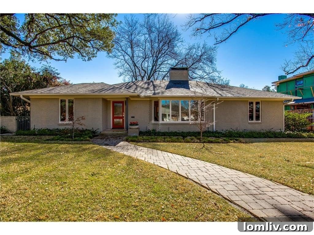 Exterior view of the charming 1953 cottage at 3910 Fairfax Avenue in Mockingbird Park, Dallas
