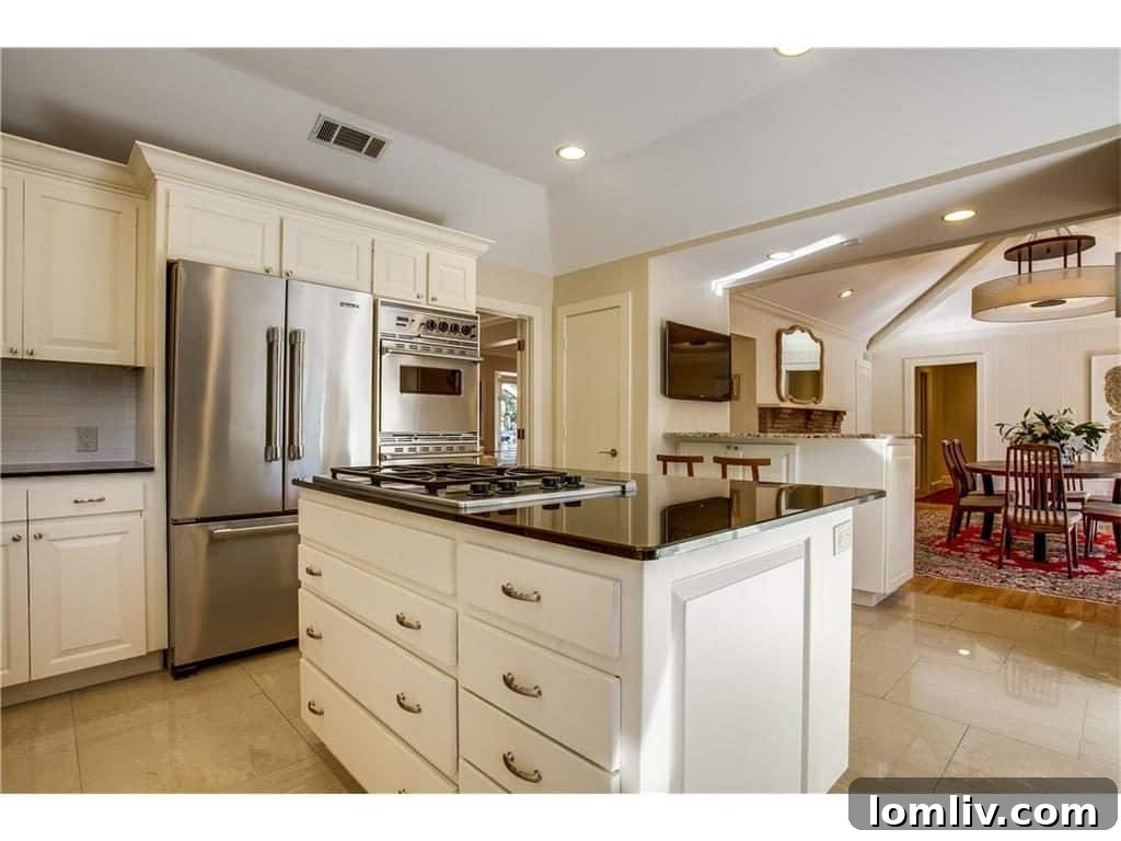 Detail of kitchen appliances and storage solutions, reflecting quality and functionality