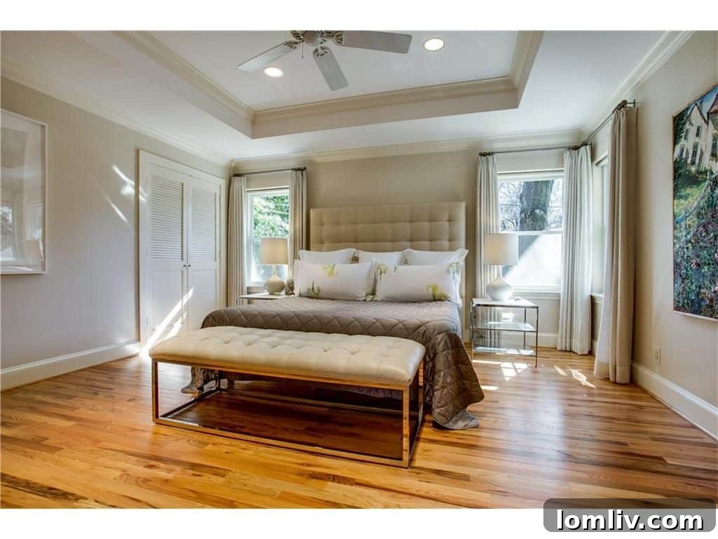 Second inviting bedroom, perfect for guests or as a home office