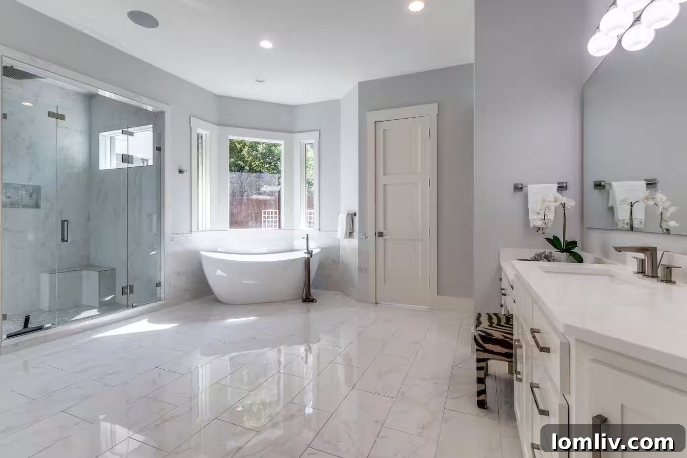 Spacious outdoor patio with built-in grill, fireplace, and a large swimming pool, perfect for entertaining in DeChambeau's former Dallas home.