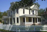 Ryan Place Lights Up for Candlelight Home Tours