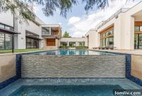Sleek Forest Side Dual Concept Retreat