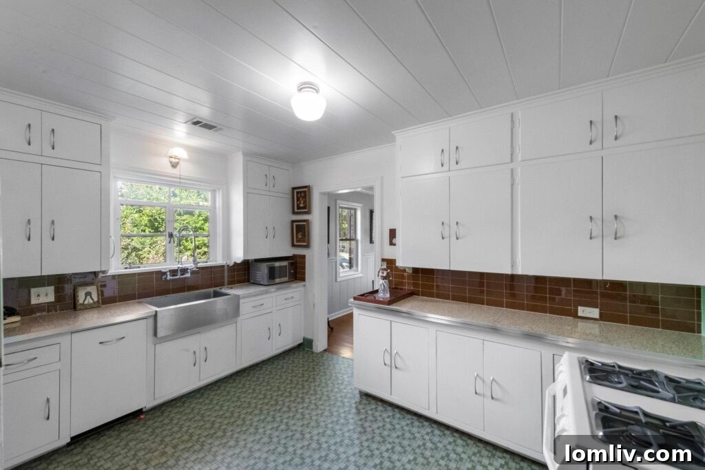 Kitchen with Farmhouse Sink and Upgrades
