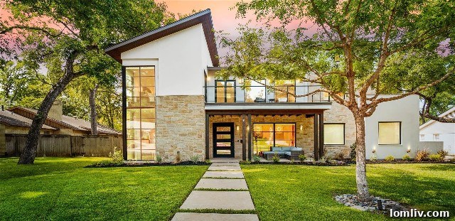 A luxurious home near TCU, listed for $2.5 million.