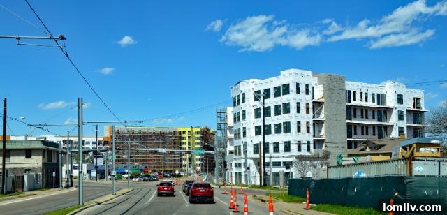 Zang Boulevard apartment construction in Oak Cliff
