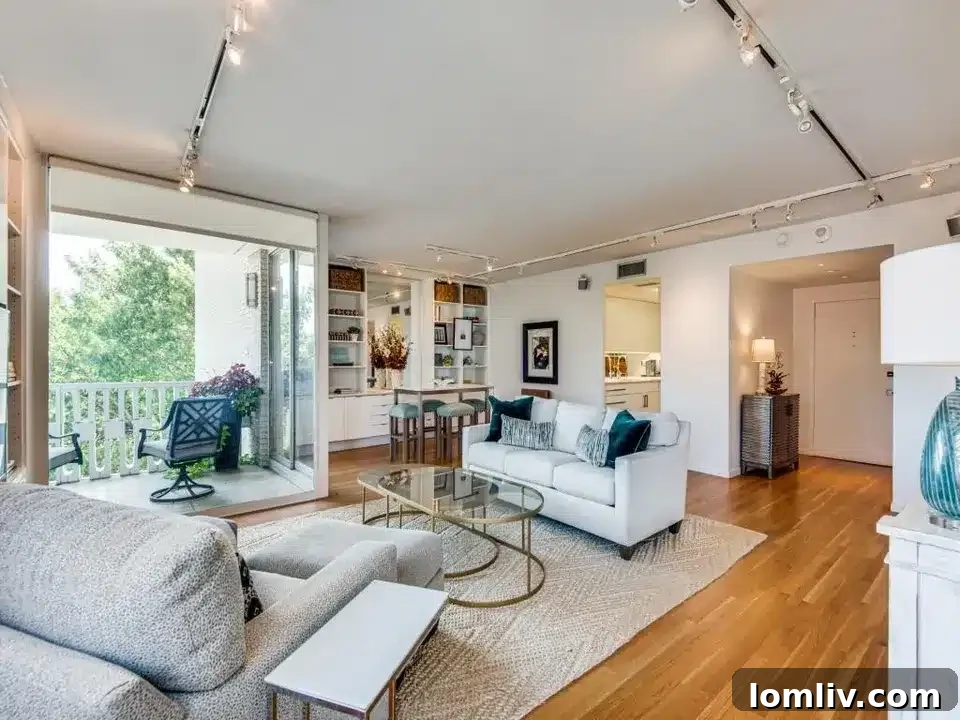 Stylish dining area in Apt 4E