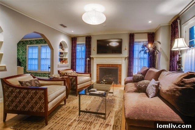 Luxurious Dining Area