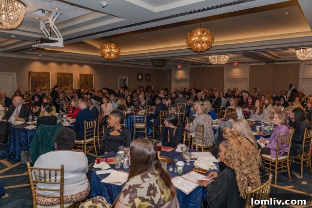 Attendees enjoying the RE/MAX DFW Associates awards ceremony