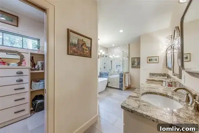 Luxurious Primary Bathroom Vanity