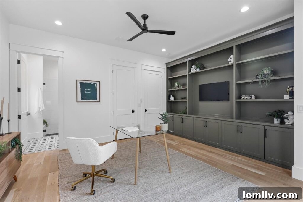 Crestwood Modern: Perfectly Poised in Light and Style 11 Crestwood Modern Primary Closet