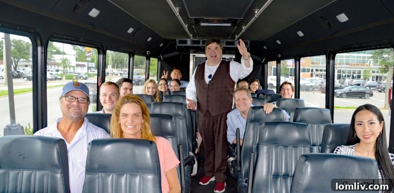 Kyle Rovinsky sharing insights during the Dallas neighborhood tour