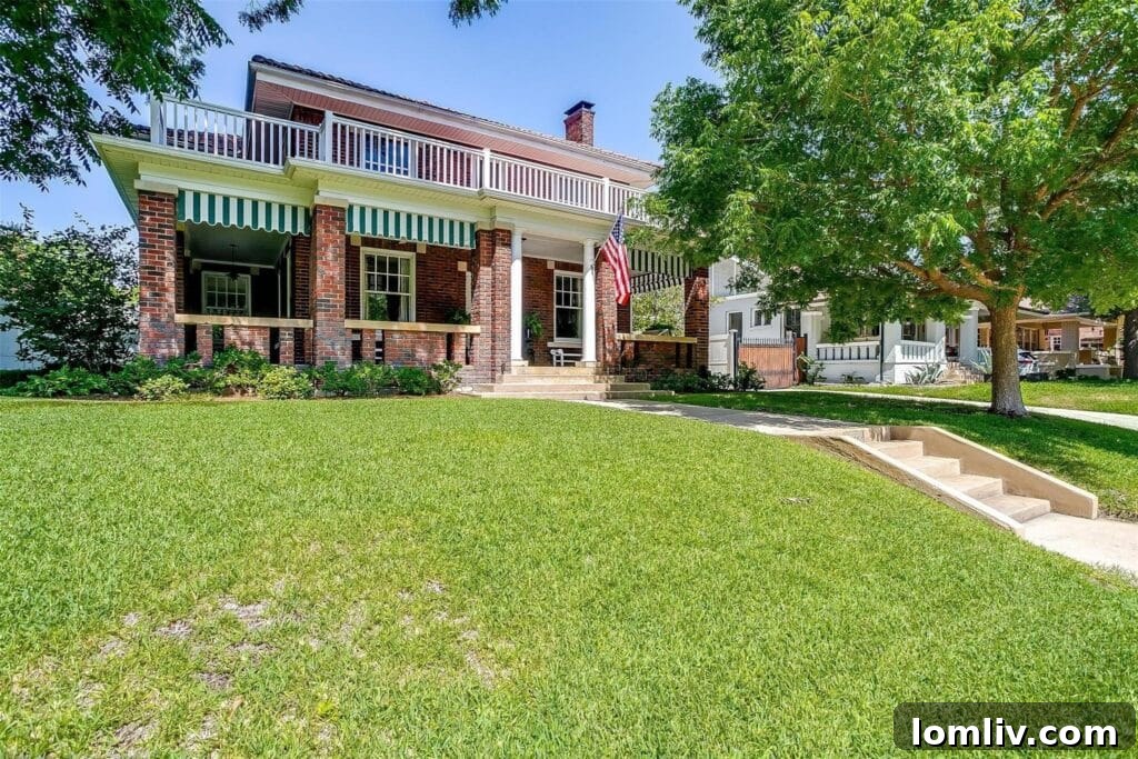 Classic 1922 American Traditional home in Ryan Place, Fort Worth