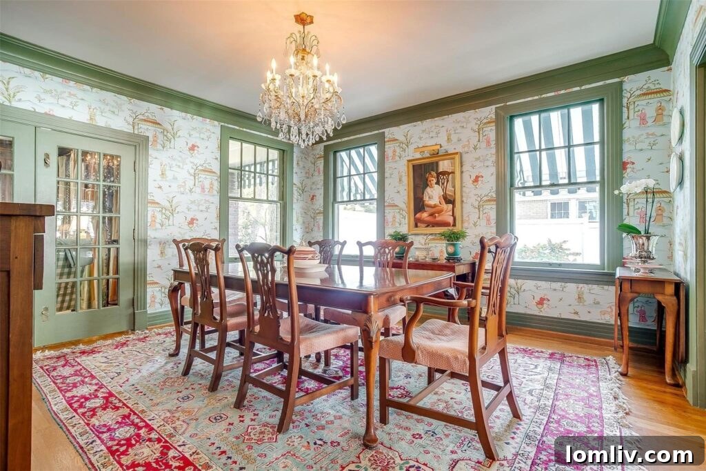 Dining room with captivating blue and green color scheme and elegant furnishings