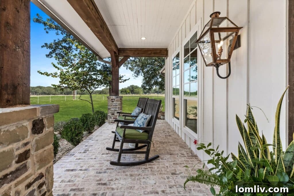 Interior styling of the Farmhouse Transitional luxury ranch home