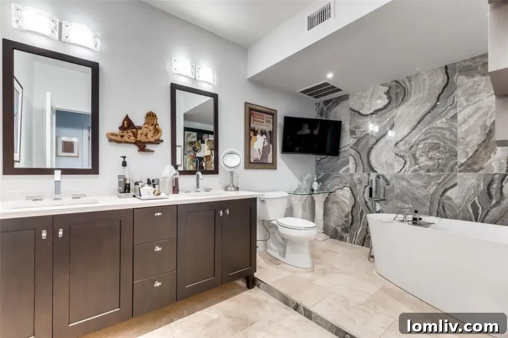 Sleek Shower Design in Luxury Dallas Condo