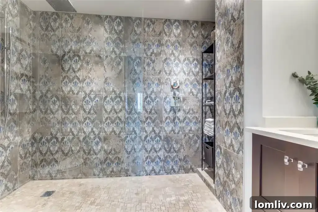 Second Luxurious Bathroom in Gold Crest Penthouse