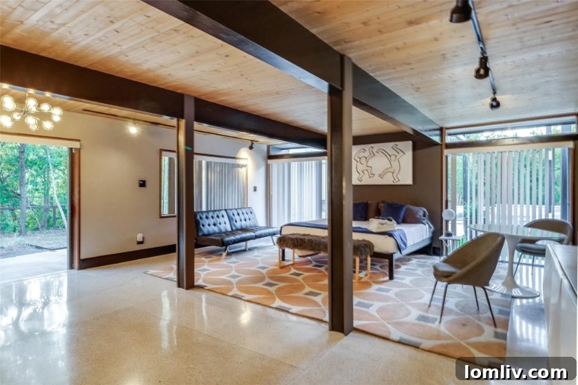 Exterior of a Midcentury Modern Home in Sylvania Dells