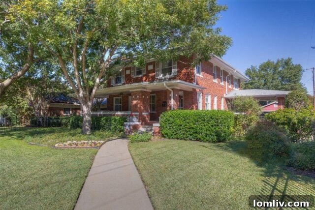 Mistletoe Heights: Classic Charm, Smart Investment 2 Historic Mistletoe Heights Home - 2300 Mistletoe Drive Fort Worth