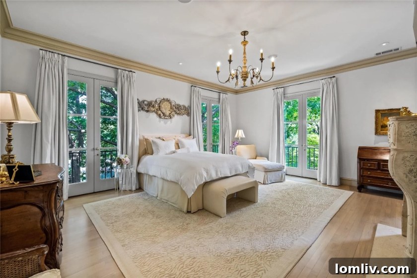 Highland Park Italianate Luxurious Bedroom