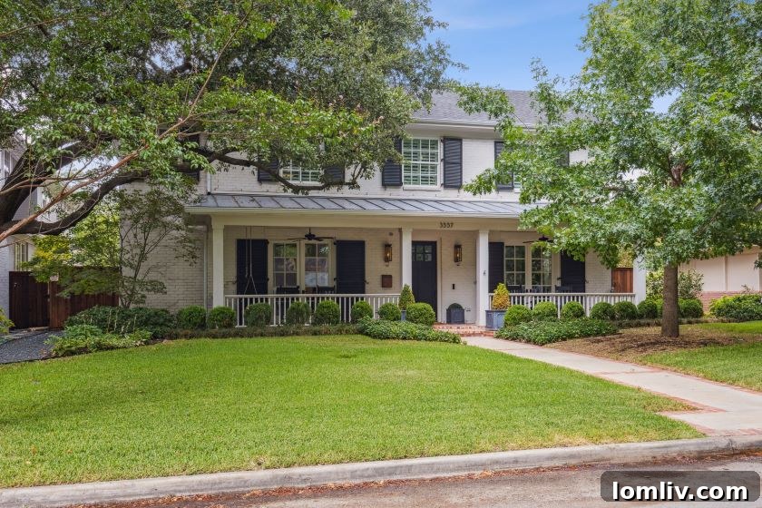 Sparkman Club Estates Home Tour: Unwrap Your Holiday Inspiration 2 A charming residence at 3357 Ainsworth Drive, Sparkman Club Estates