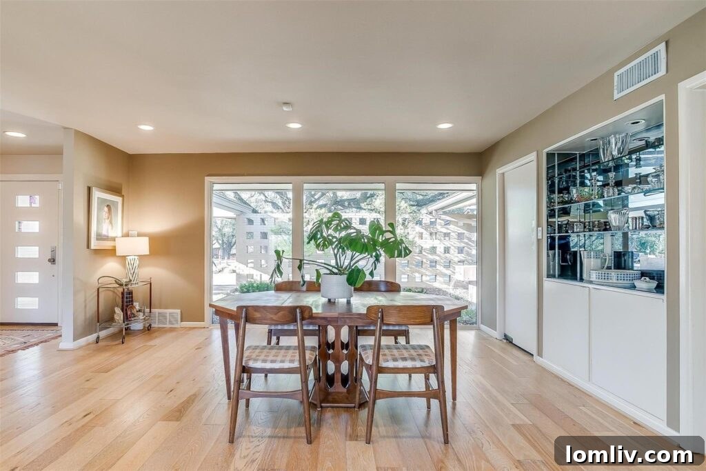 Unearth Overton Park's Asian-Inspired Midcentury Modern Time Capsule 6 Overton Park Time Capsule | Mid-Century Modern Interior Details