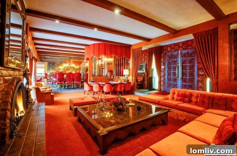 Kadifeler İçinde Bir Rüya: Palm Springs MCM, İdeal Doğum Günü Hediyesi 8 Birthday, Palm Springs, MCM interior