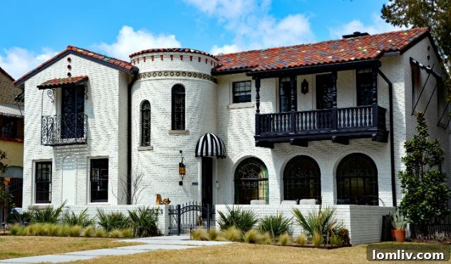 Lakewood Conservation Draft Ordinance Revealed: Public Meetings Slated for February 2 7023 Lakewood Blvd., a classic example of Lakewood's architectural heritage.