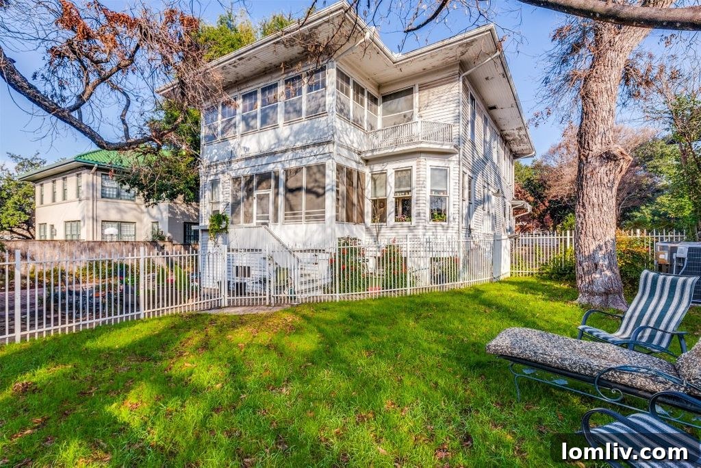 Elizabeth Boulevard's Rescued Haven: A Preservationist's Private Retreat 13 Upstairs bedroom